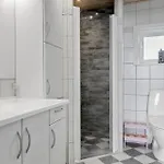 Stunning In With Wifi Holiday home